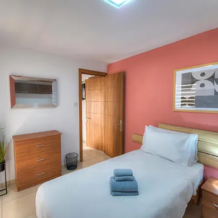 Comfortable 2bedrooms In Paceville, Balcony Jpor1-3